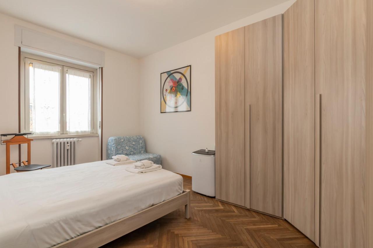 I Host Apartment - Giambellino 40 Milaan Buitenkant foto